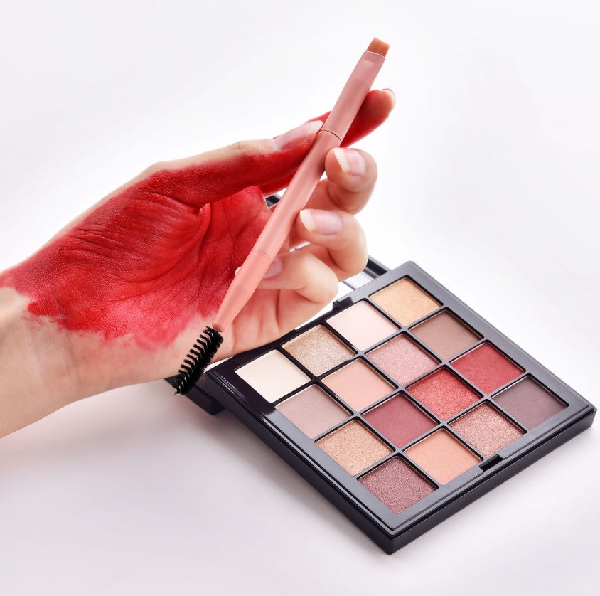 Set de 10 Pinceaux de Maquillage Professionnels – Précision & Douceur pour un Teint Parfait