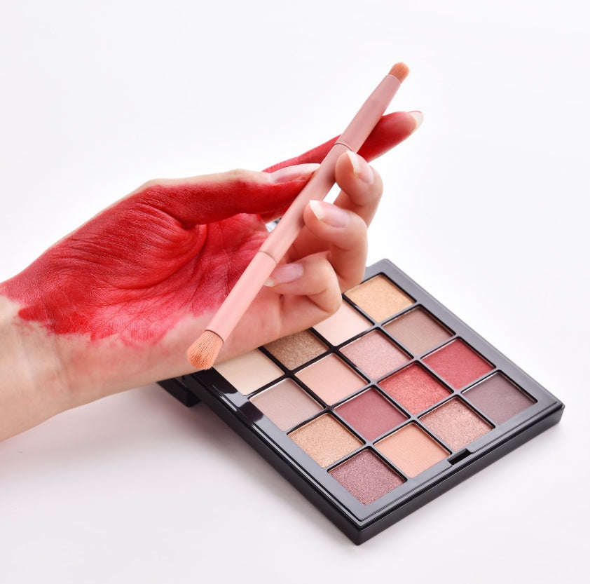 Set de 10 Pinceaux de Maquillage Professionnels – Précision & Douceur pour un Teint Parfait